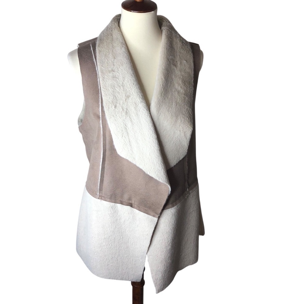 Chicos Sz 1 Medium Faux Suede Shearling Vest Tan Cream Boho Chic Casual Retro - Picture 4 of 10